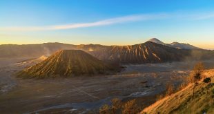 Keajaiban Alam Letusan Gunung Bromo yang Menakjubkan   Indonesia Travel