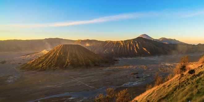 Keajaiban Alam Letusan Gunung Bromo yang Menakjubkan Indonesia Travel